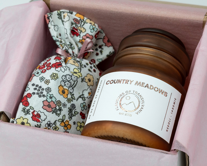 Lumanare parfumata cu miros de Country Meadows [3]