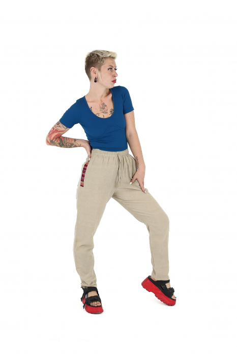 Pantaloni cu croi drept și model etno și talie ajustabilă - Crem [3]