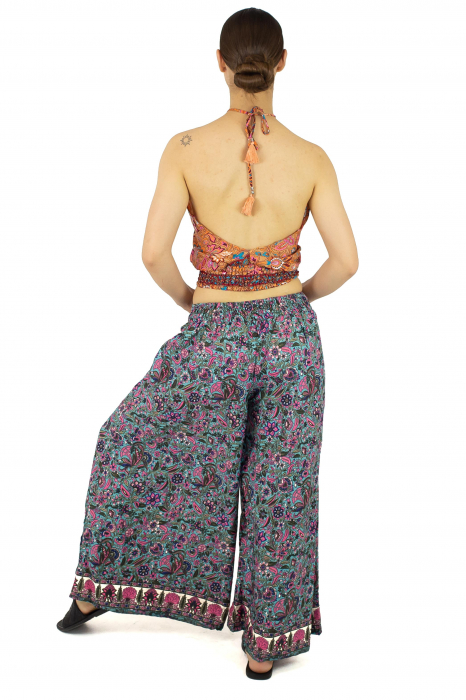 Pantaloni cu croi lejer din material fluid si fir auriu - Model 12 [4]