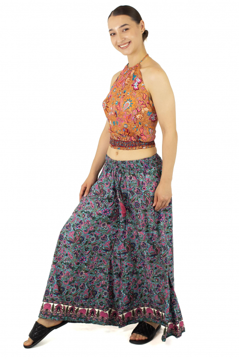 Pantaloni cu croi lejer din material fluid si fir auriu - Model 12 [3]