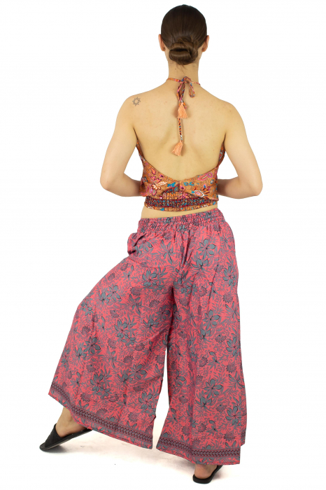 Pantaloni cu croi lejer din material fluid si fir auriu - Model 12 [5]