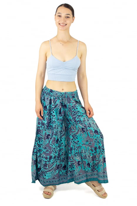 Pantaloni cu croi lejer din material fluid si fir auriu - Model 12 [2]