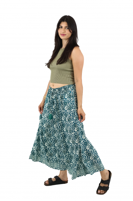 Pantaloni cu croi lejer din material fluid si fir auriu - Model 12 [3]