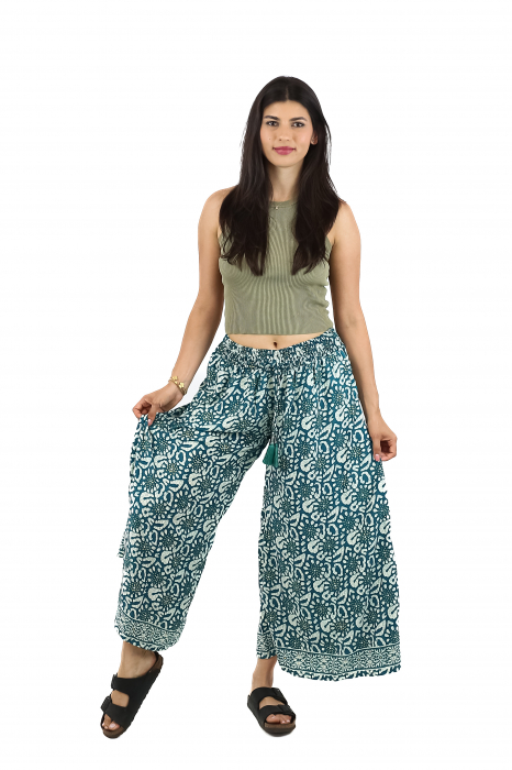 Pantaloni cu croi lejer din material fluid si fir auriu - Model 12 [4]