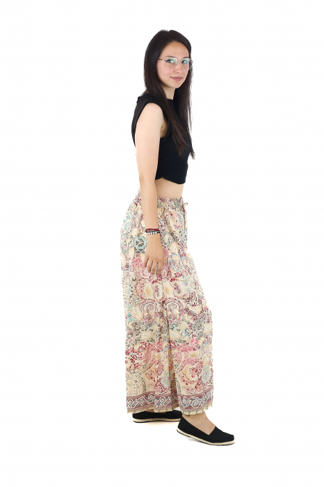 Pantaloni cu croi lejer din material fluid si fir auriu - Model 14 [3]