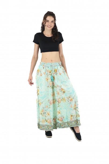 Pantaloni cu croi lejer din material fluid si fir auriu - Model 15 [3]