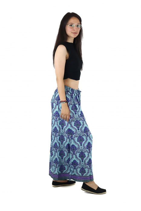 Pantaloni cu croi lejer din material fluid si fir auriu - Model 16 [3]