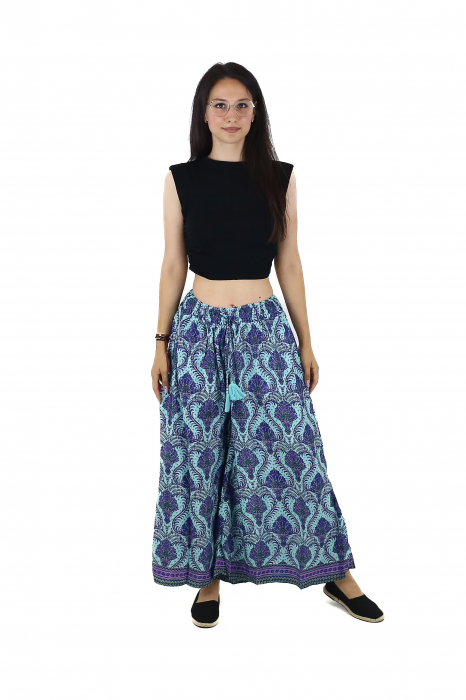 Pantaloni cu croi lejer din material fluid si fir auriu - Model 16 [2]