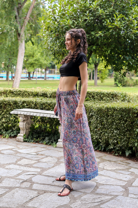 Pantaloni cu croi lejer din material fluid si fir auriu - Model 18 [3]