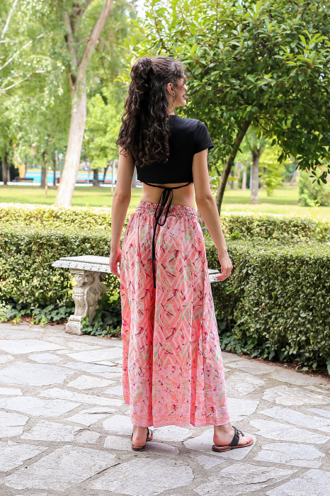 Pantaloni cu croi lejer din material fluid si fir auriu - Model 21 [4]