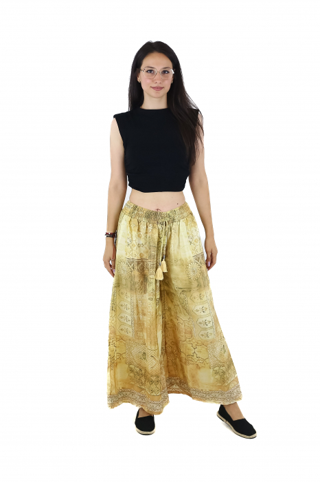 Pantaloni cu croi lejer din material fluid si fir auriu - Model 23 [2]