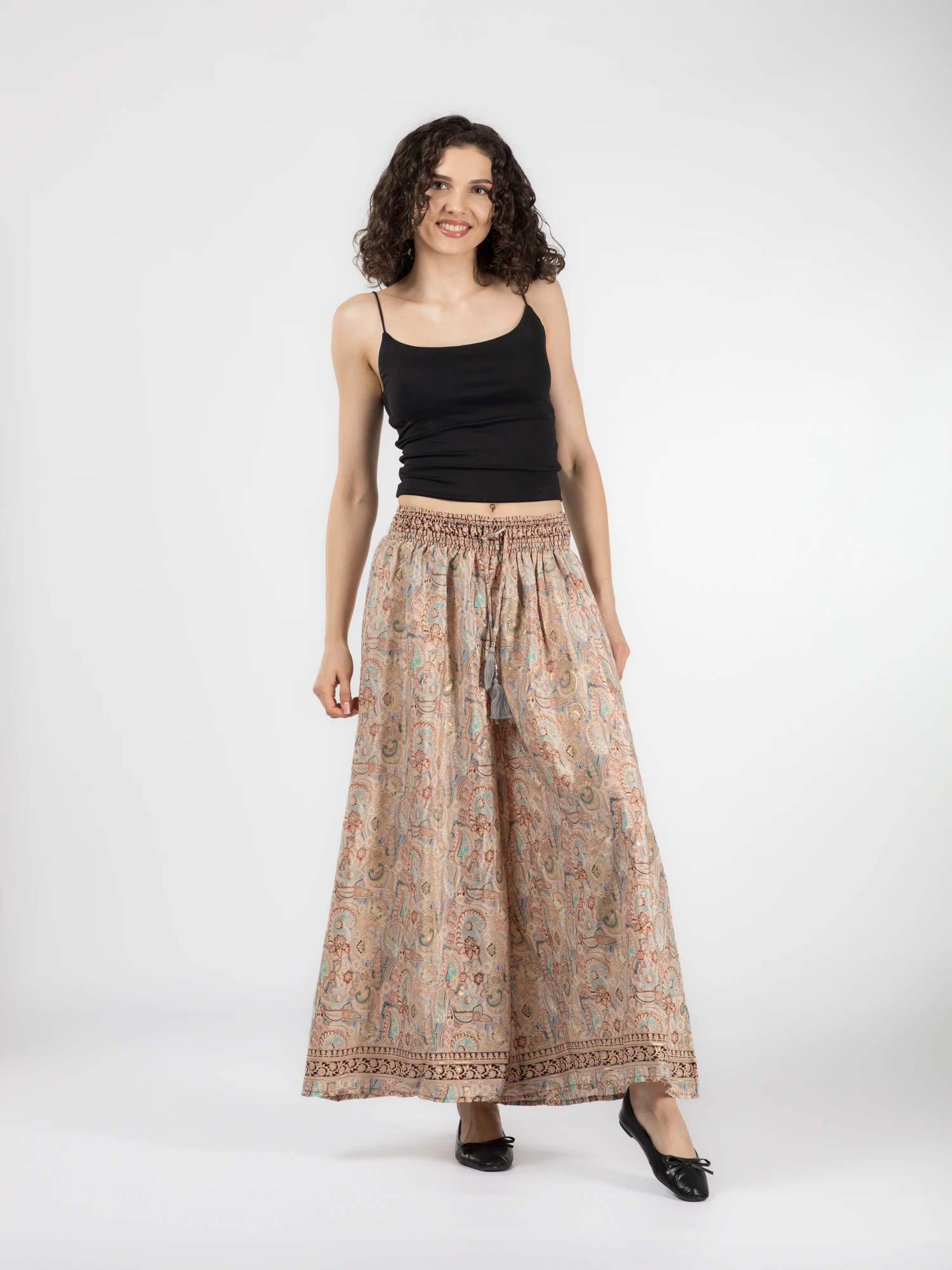 Pantaloni cu croi lejer din material fluid și fir auriu - Model 29 [6]