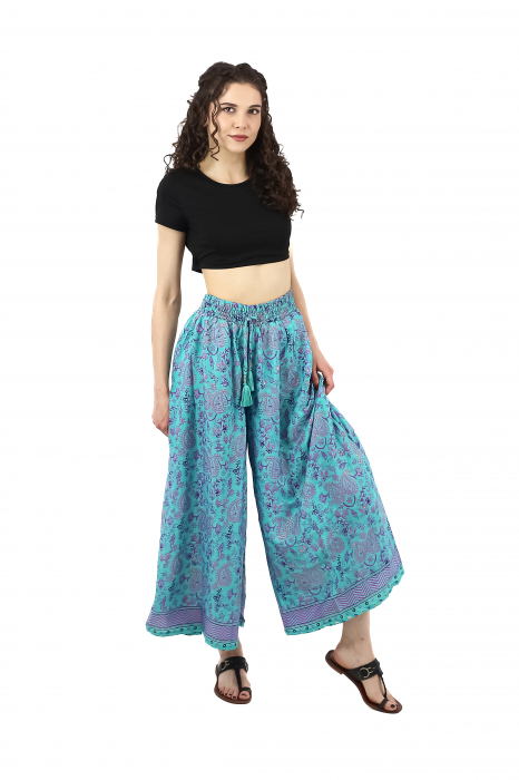 Pantaloni cu croi lejer din material fluid si fir auriu - Model 12 [4]