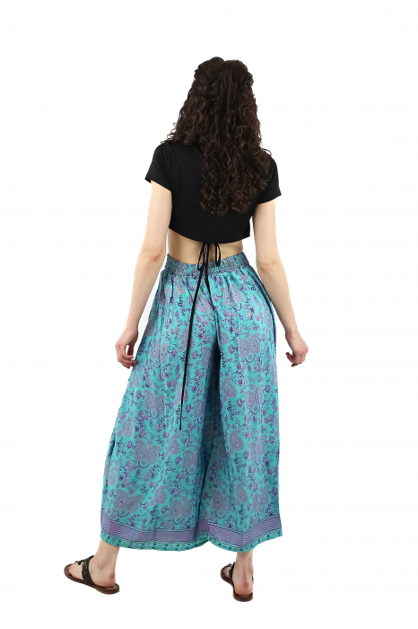 Pantaloni cu croi lejer din material fluid si fir auriu - Model 12 [5]