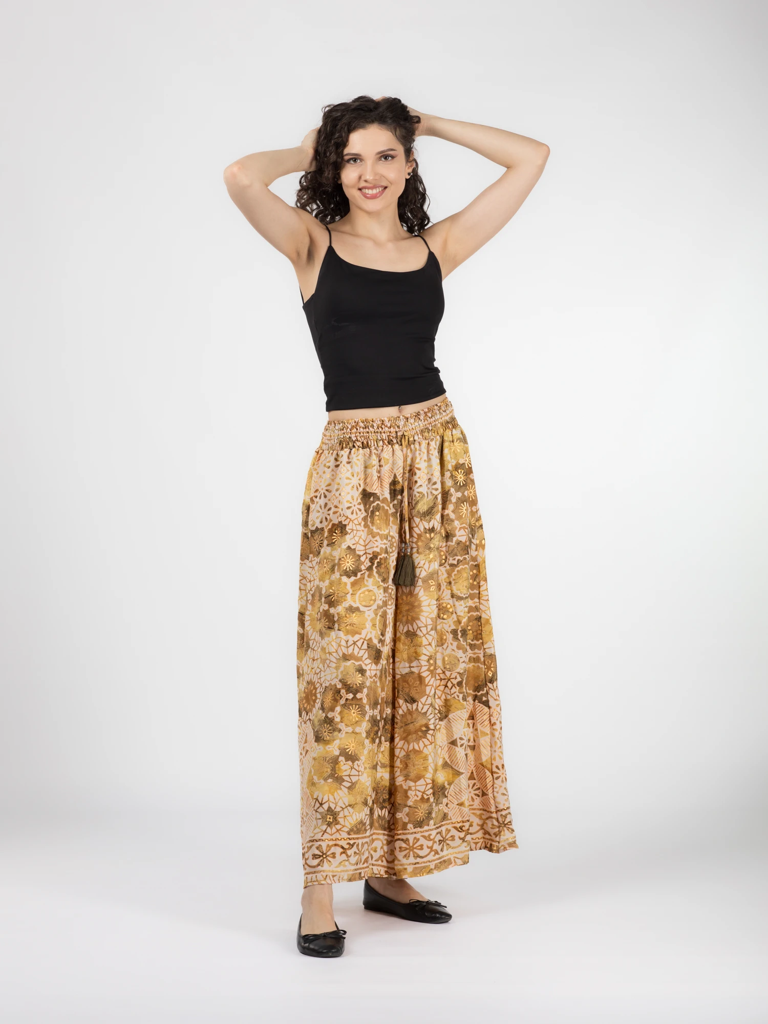 Pantaloni cu croi lejer din material fluid și fir auriu - Model 31 [2]