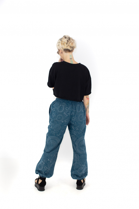 Pantaloni cu print Mandala all over- Petrol [4]