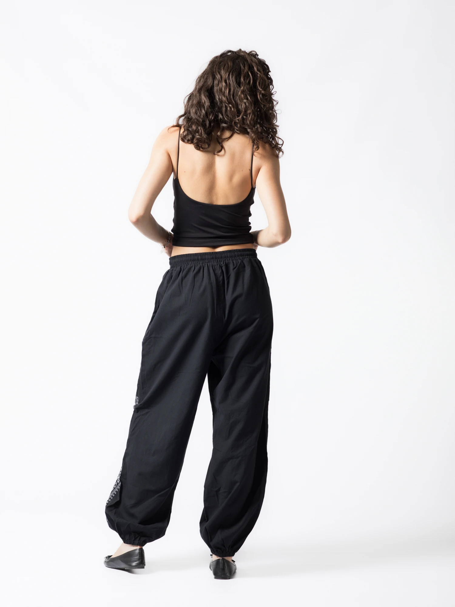 Pantaloni din bumbac cu print OM și buzunare frontale - Negru [4]