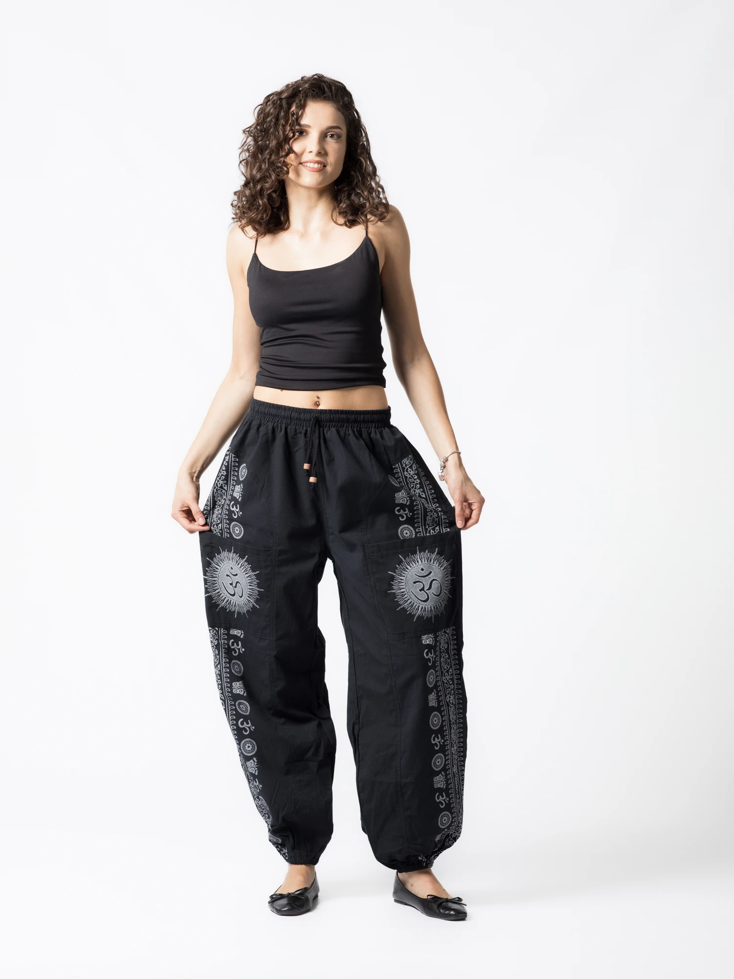 Pantaloni din bumbac cu print OM și buzunare frontale - Negru [5]