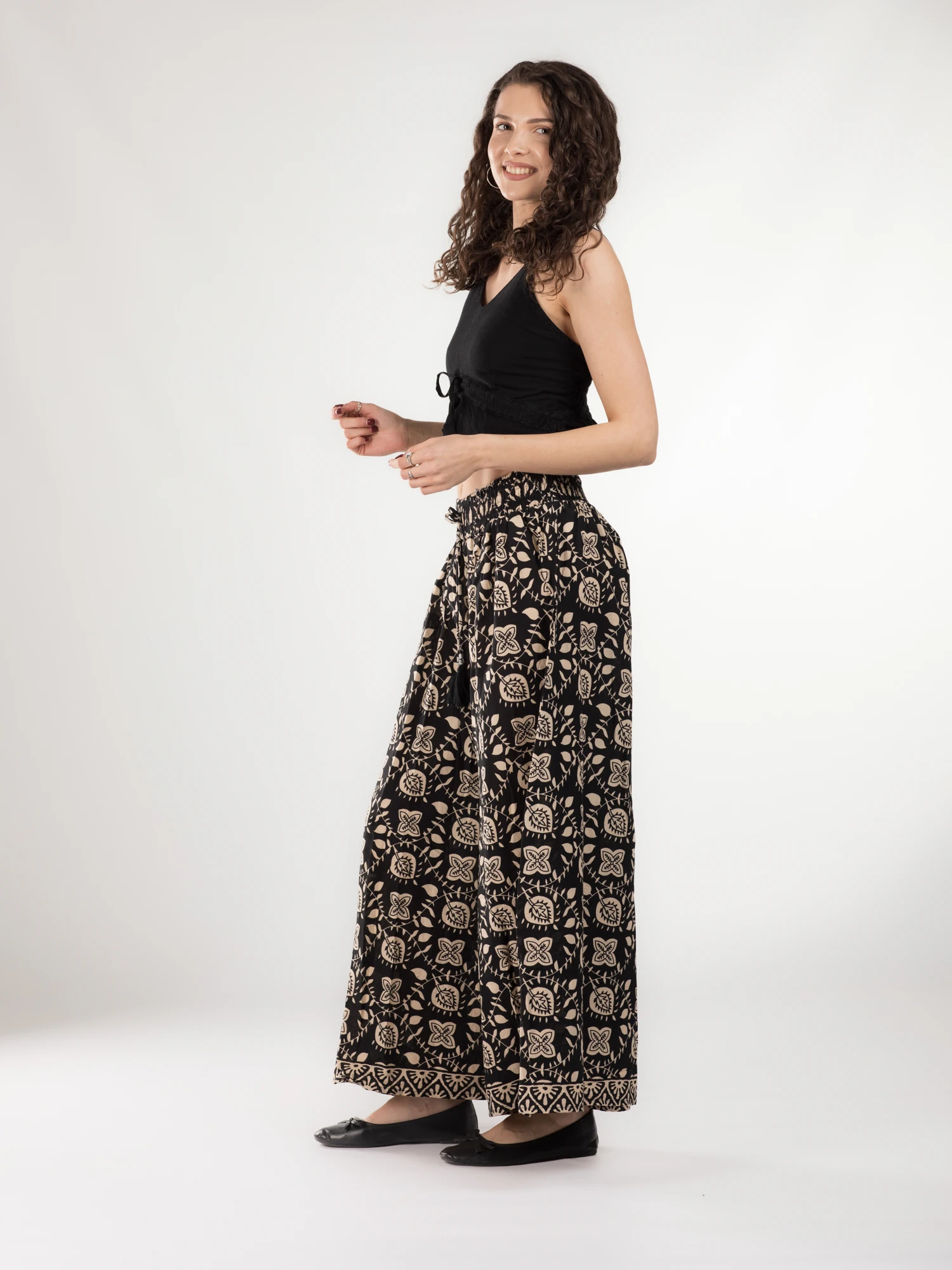 Pantaloni din bumbac evazati cu elastic si snur in talie - Model 15 [3]