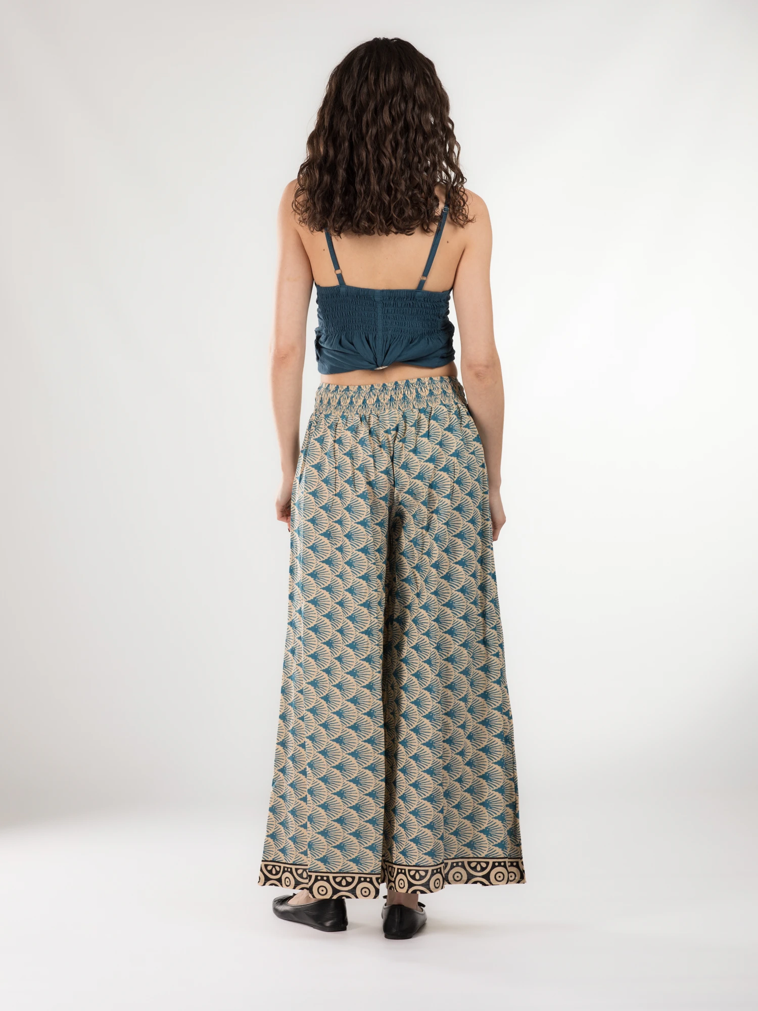 Pantaloni din bumbac evazati cu elastic si snur in talie - Model 18 [4]