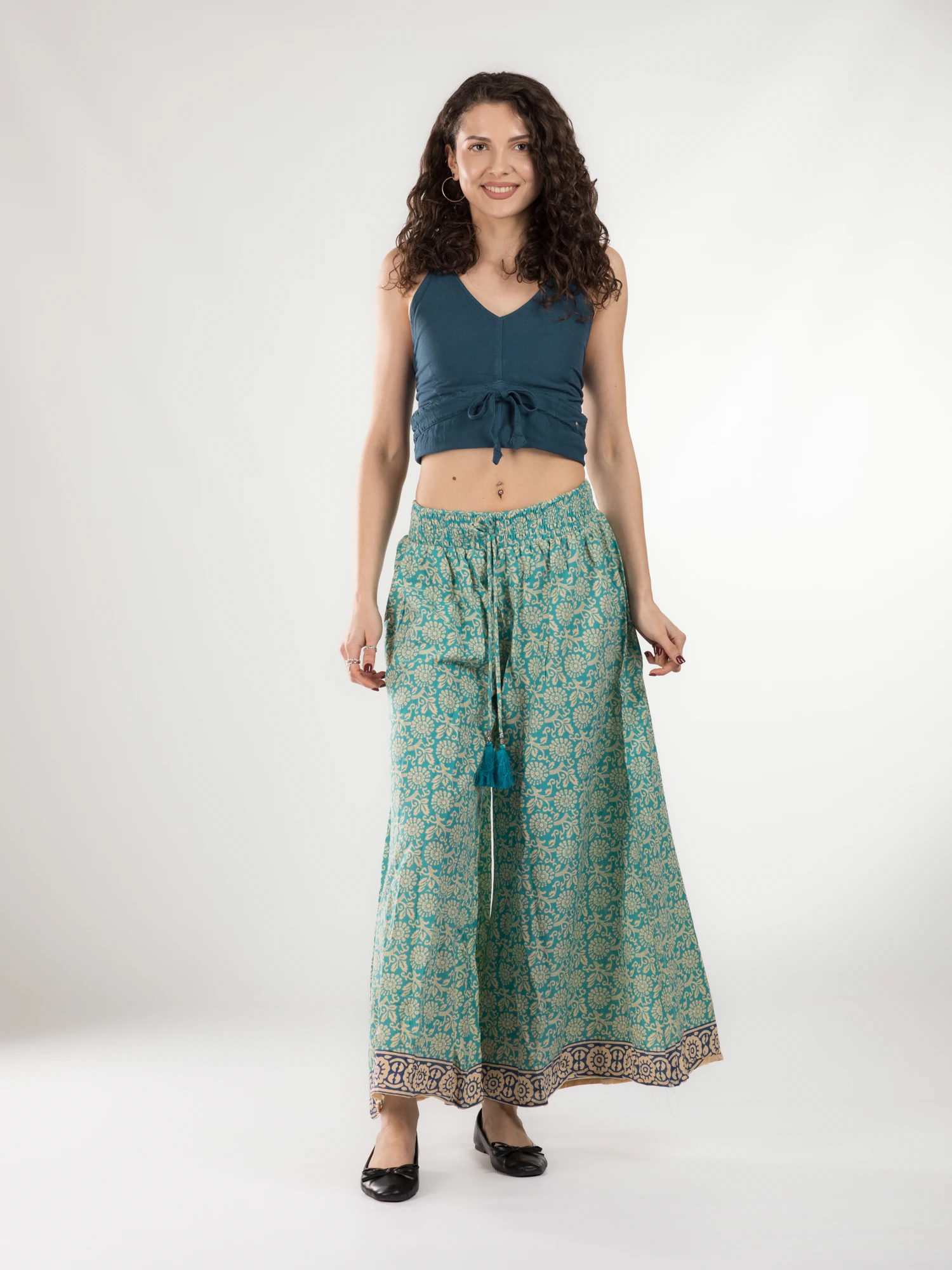 Pantaloni din bumbac evazati cu elastic si snur in talie - Model 19 [2]