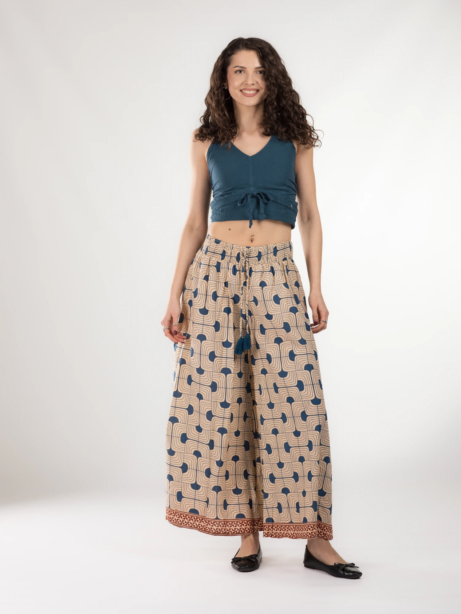 Pantaloni din bumbac evazati cu elastic si snur in talie - Model 21 [2]