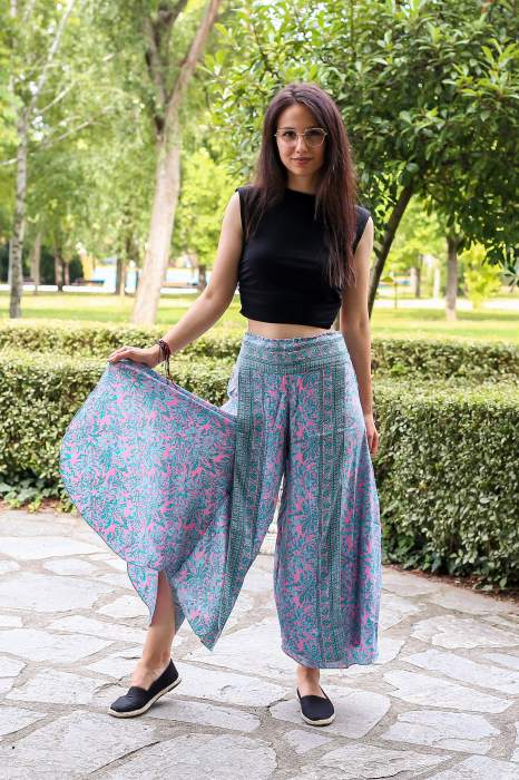 Pantaloni din material fluid petrecuti cu print floral - Model 16 [5]