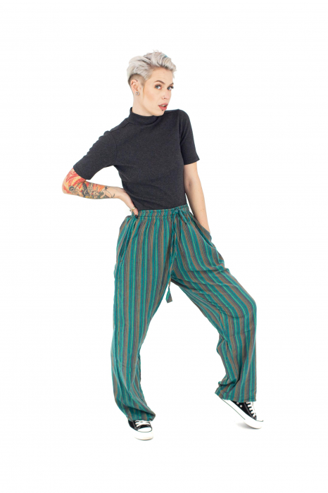 Pantaloni drepti in dungi cu buzunar la spate [3]