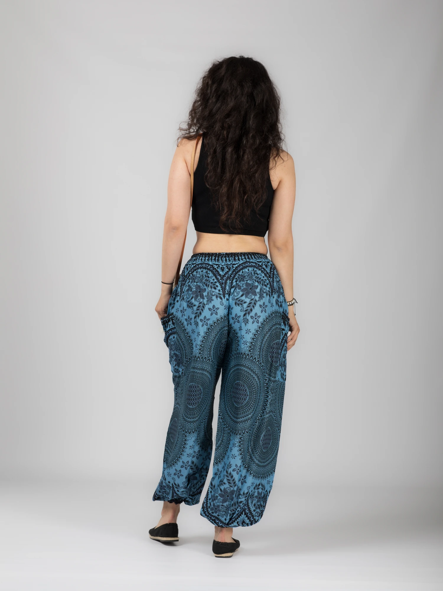 Pantaloni lejeri Jasmine cu print all over - Verde [19]