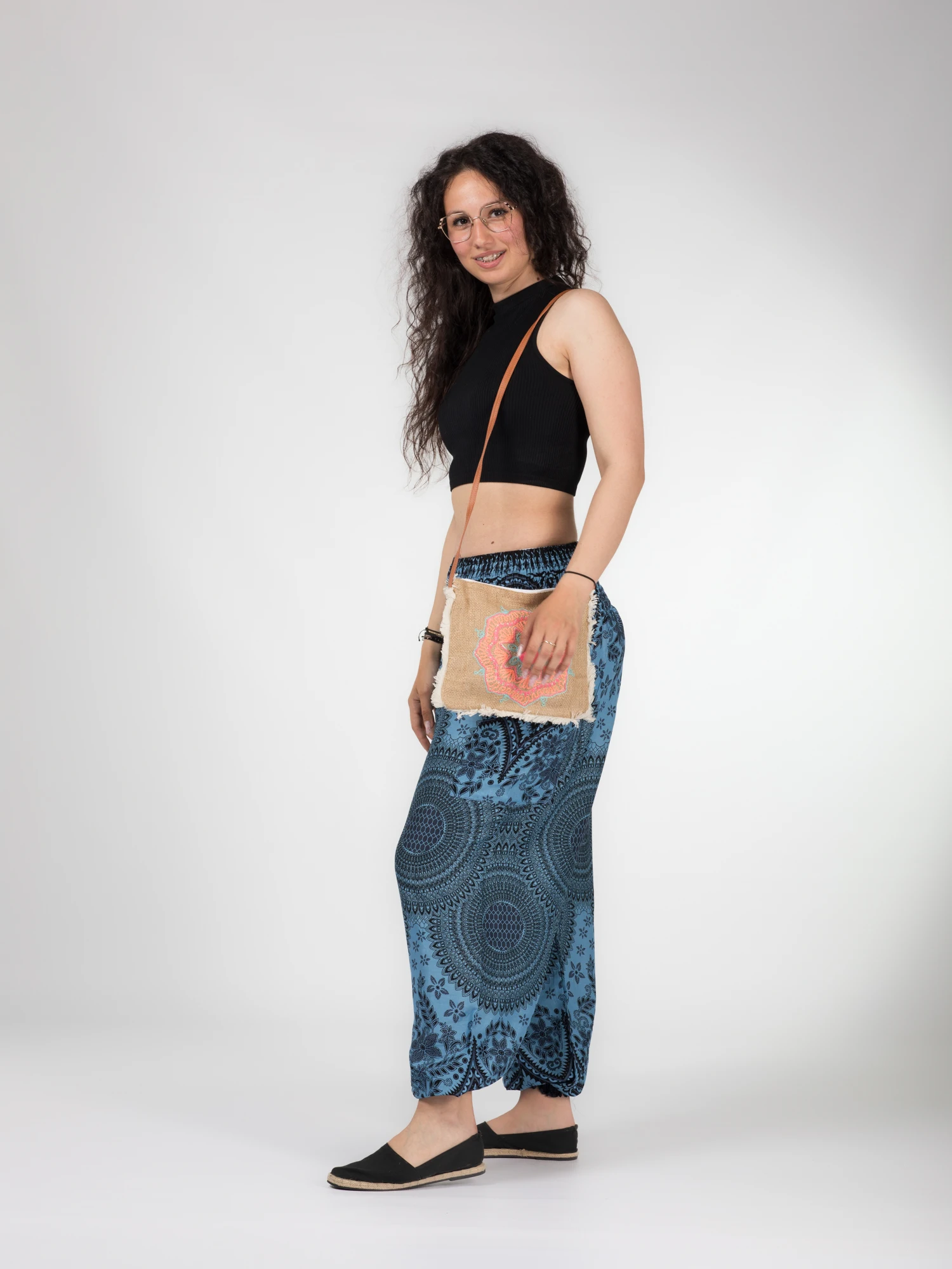 Pantaloni lejeri Jasmine cu print all over - Verde [18]