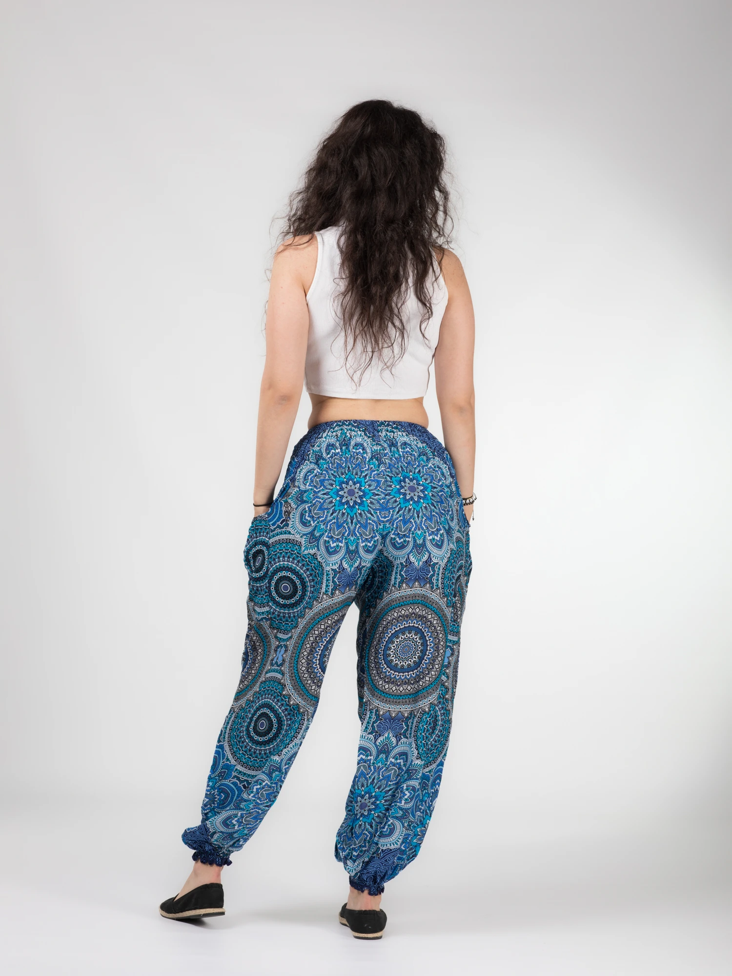Pantaloni Jasmine cu print floral și mandala all over - Roșu [6]
