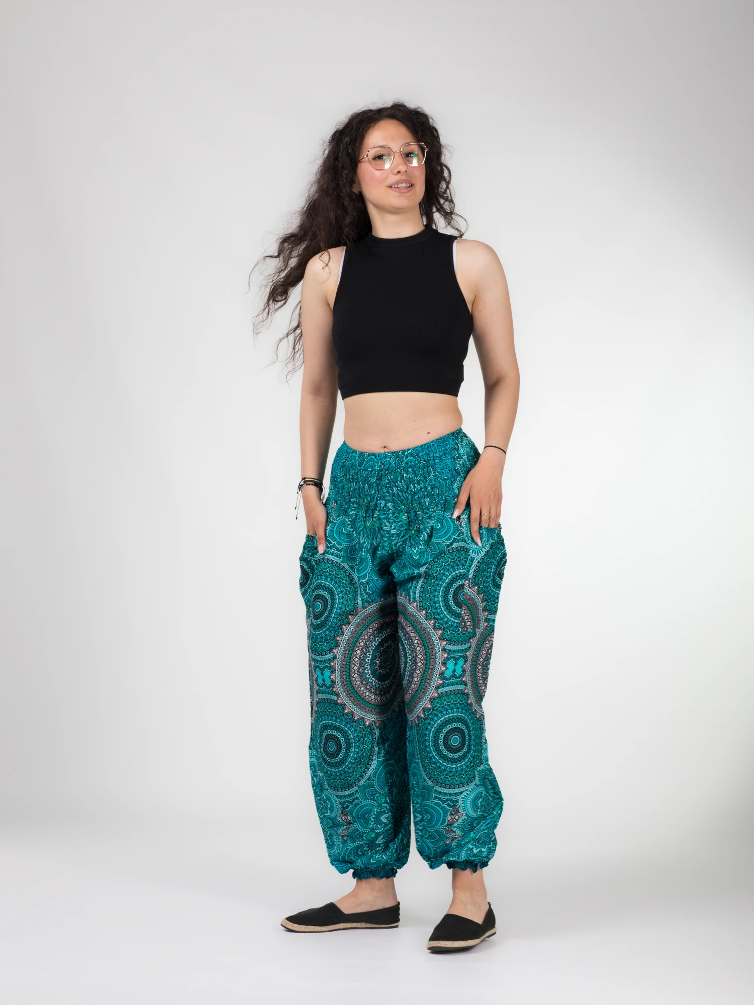 Pantaloni Jasmine cu print floral și mandala all over - Roșu [5]