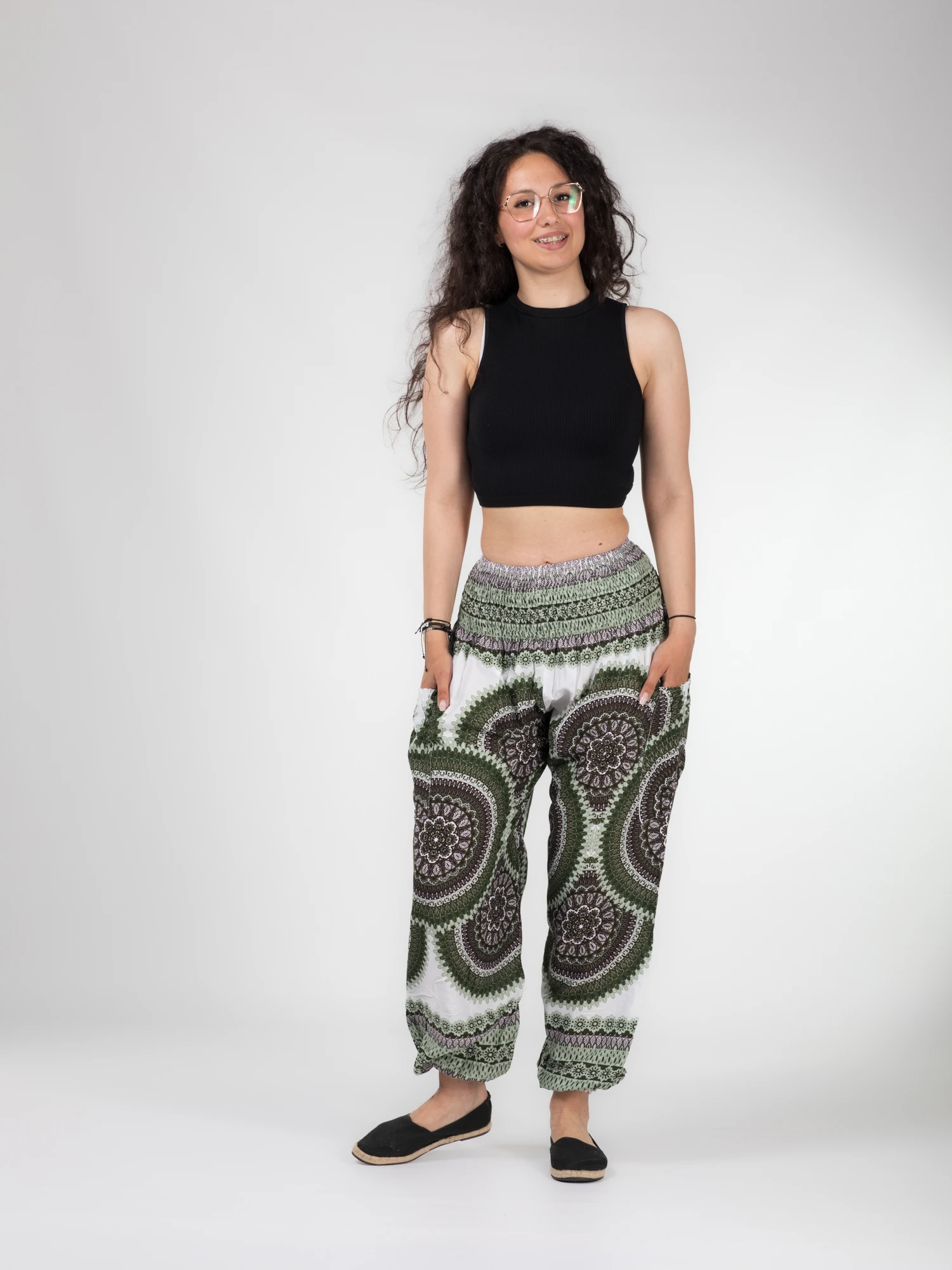 Pantaloni Jasmine cu print floral și motive mandala - Maro [5]