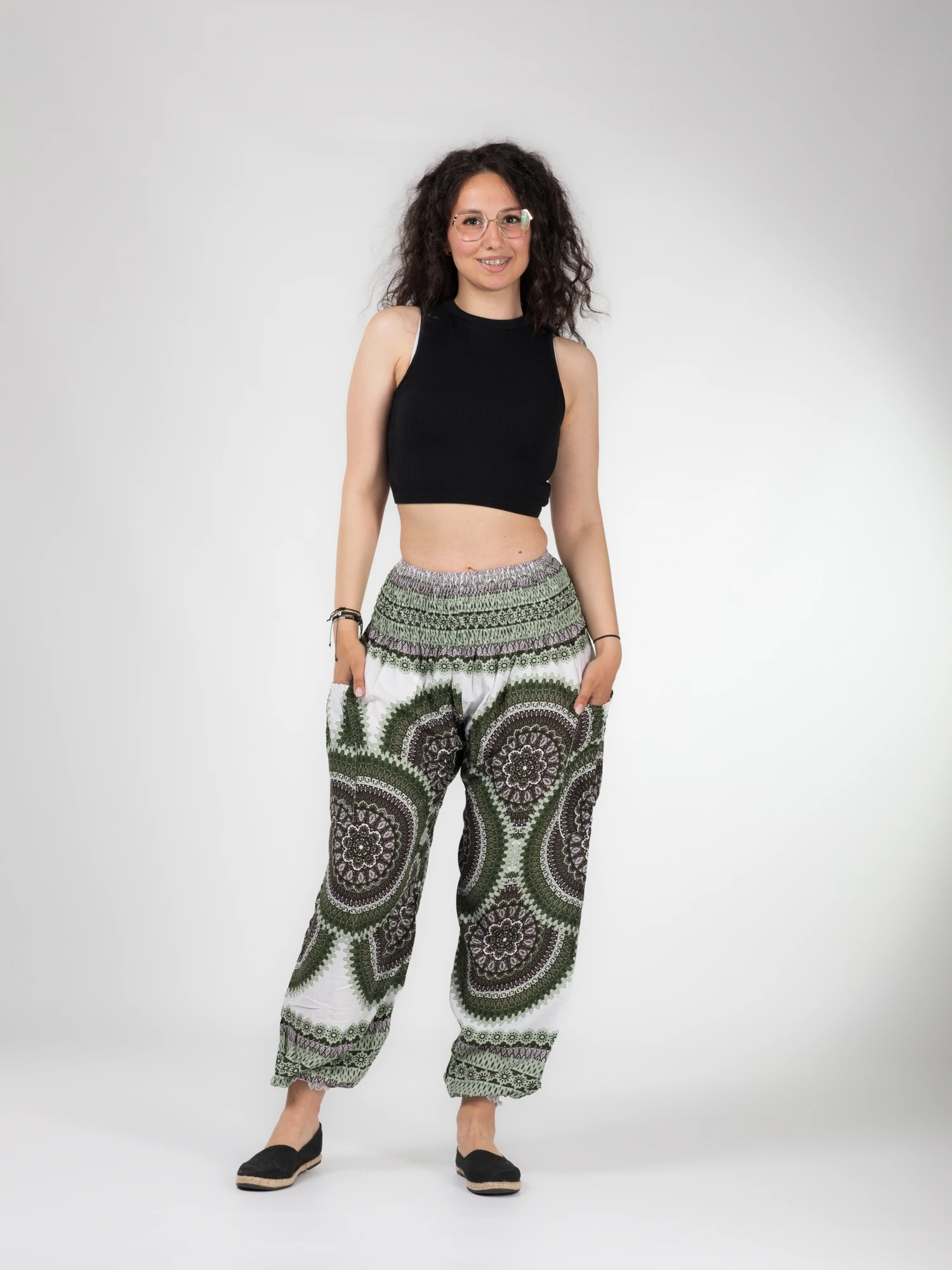 Pantaloni Jasmine cu print floral și motive mandala - Maro [2]