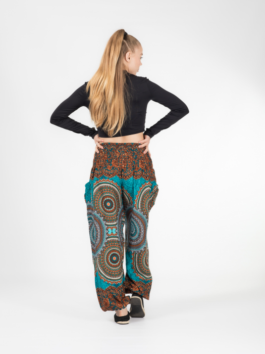 Pantaloni Jasmine cu print mandala și motive florale [5]