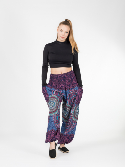 Pantaloni Jasmine cu print mandala și motive florale [6]