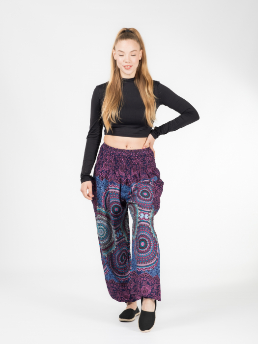 Pantaloni Jasmine cu print mandala și motive florale [2]