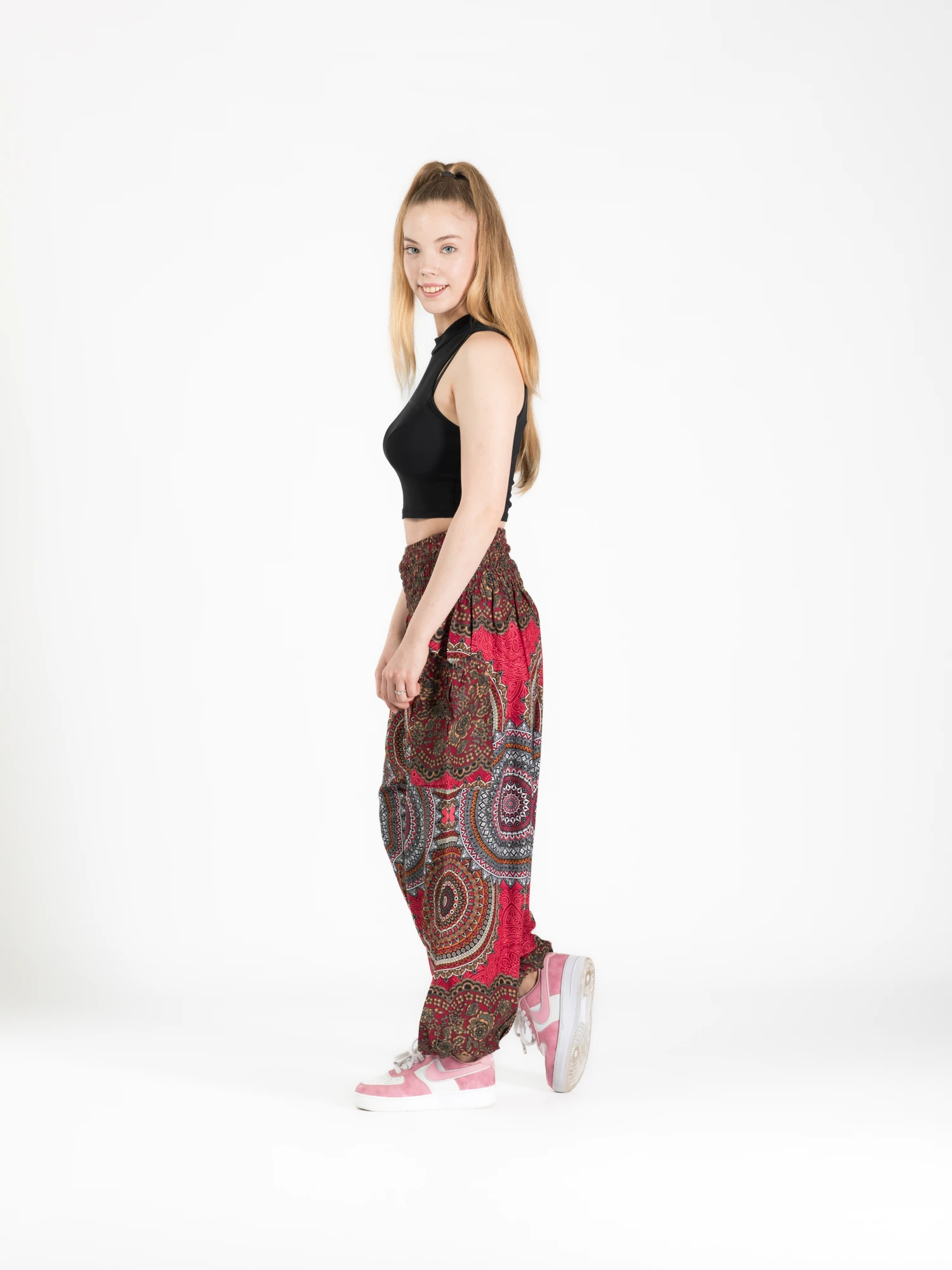 Pantaloni Jasmine cu print mandala și motive florale [6]
