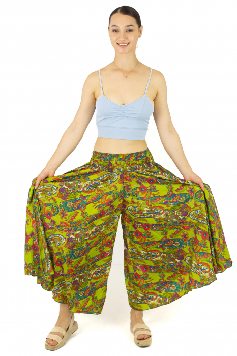 Pantaloni largi din material fluid cu imprimeu floral - Model 2 [2]