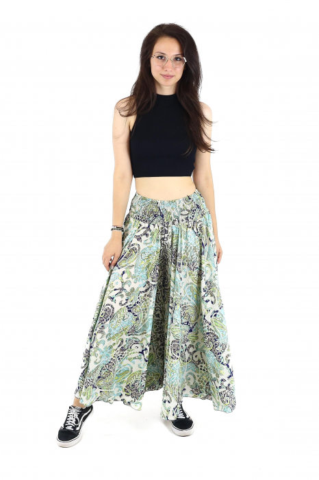 Pantaloni largi din material fluid cu print floral - Model 43 [2]