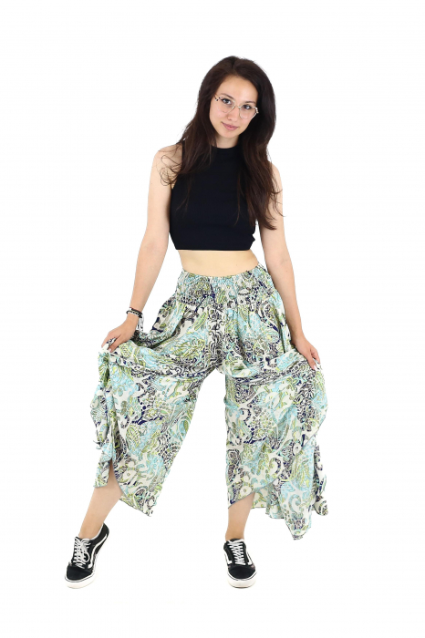 Pantaloni largi din material fluid cu print floral - Model 43 [6]