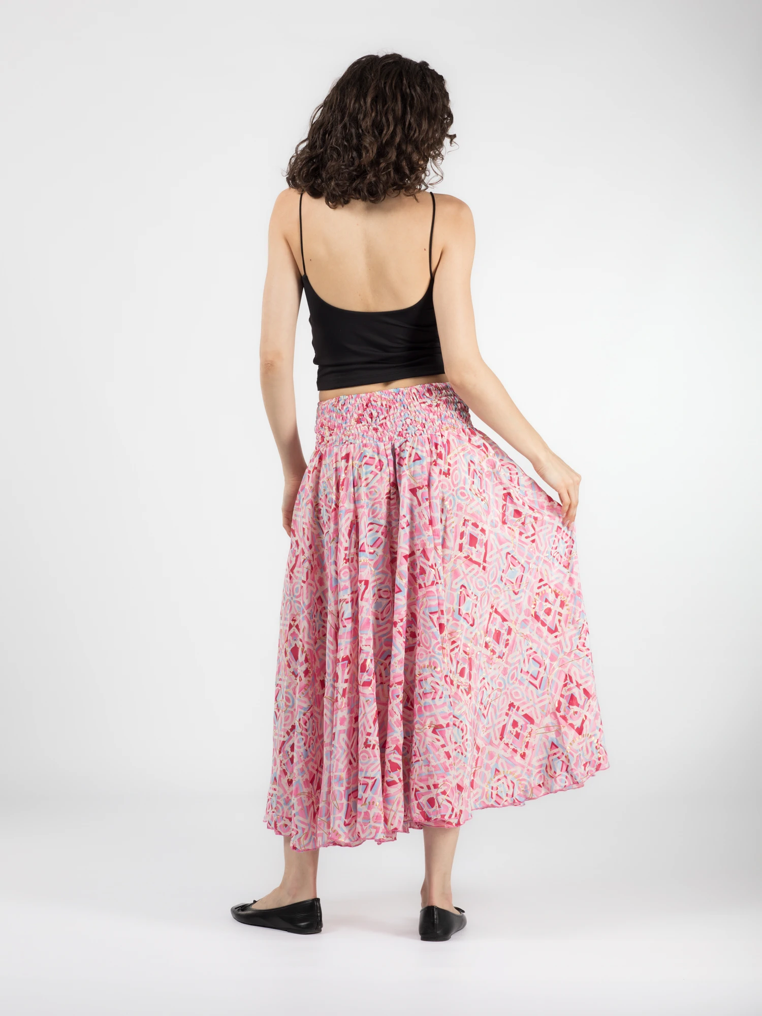 Pantaloni largi din material fluid cu print și fir auriu - Model 25 [4]