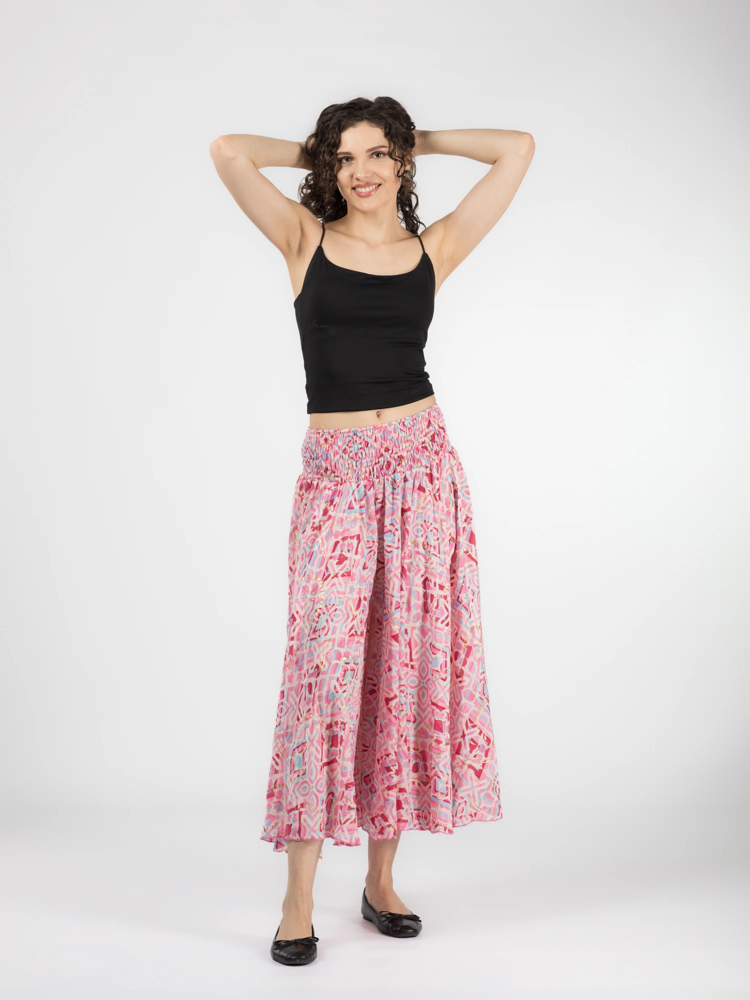 Pantaloni largi din material fluid cu print și fir auriu - Model 25 [2]