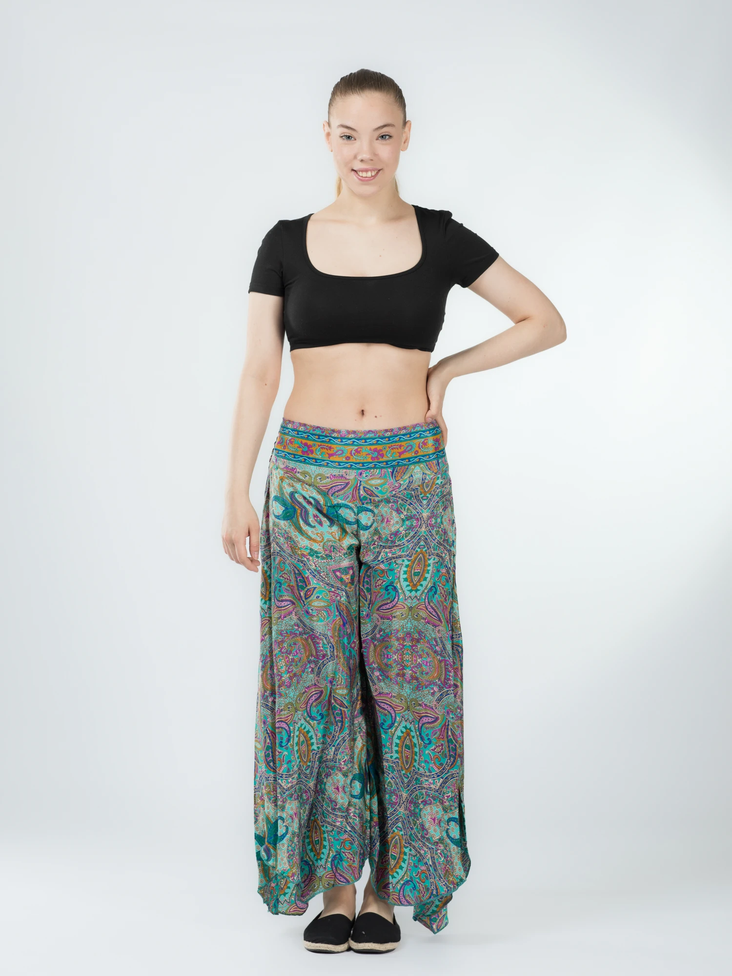 Pantaloni Petal Tips din material fluid - Model 3 [2]