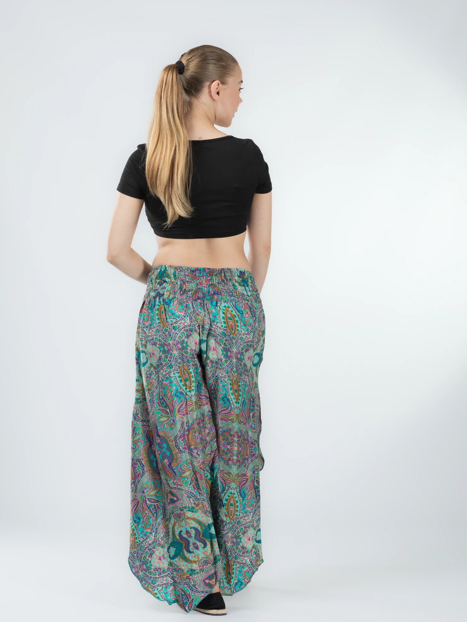 Pantaloni Petal Tips din material fluid - Model 3 [4]