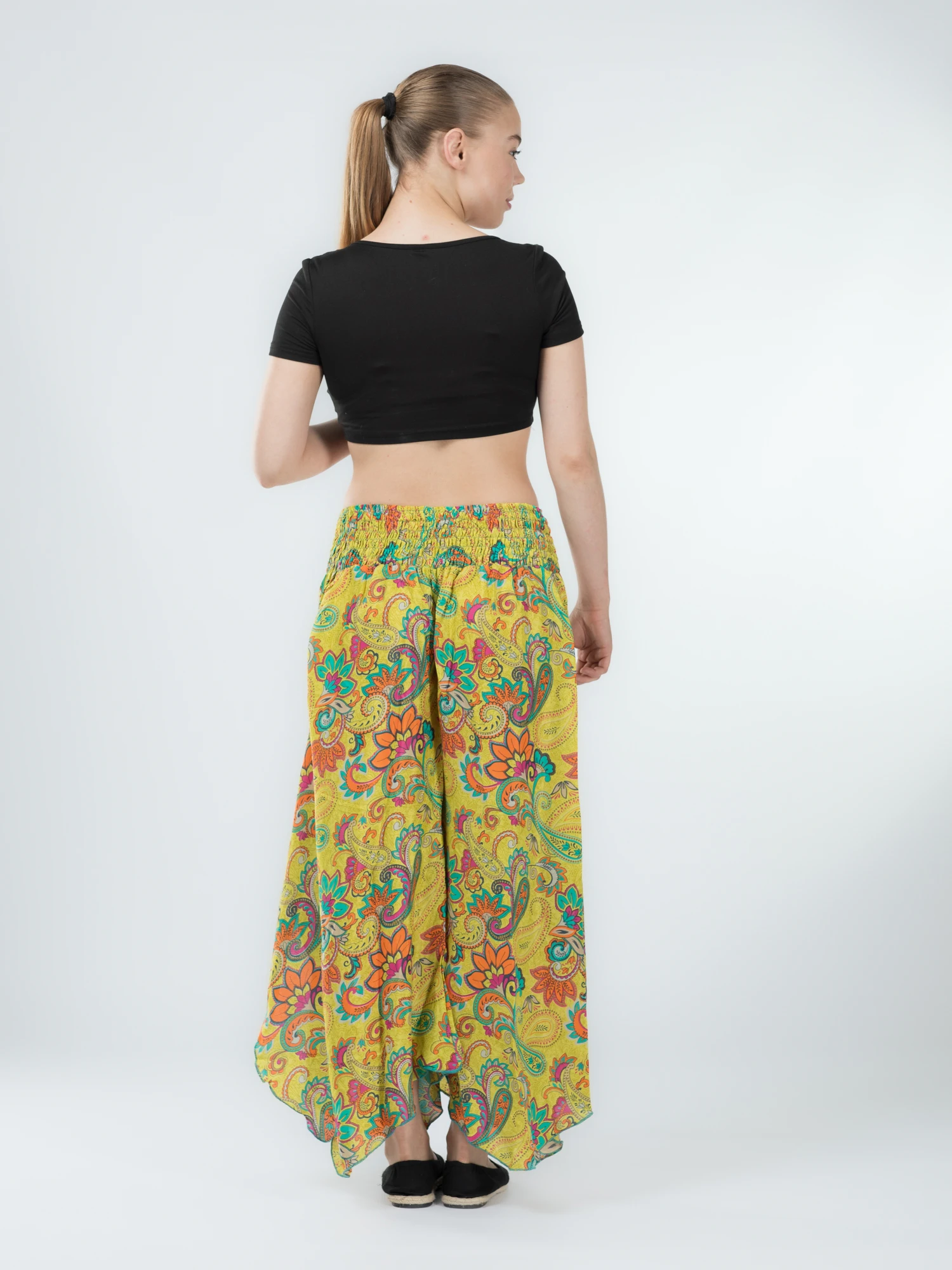 Pantaloni Petal Tips din material fluid - Model 59 [4]