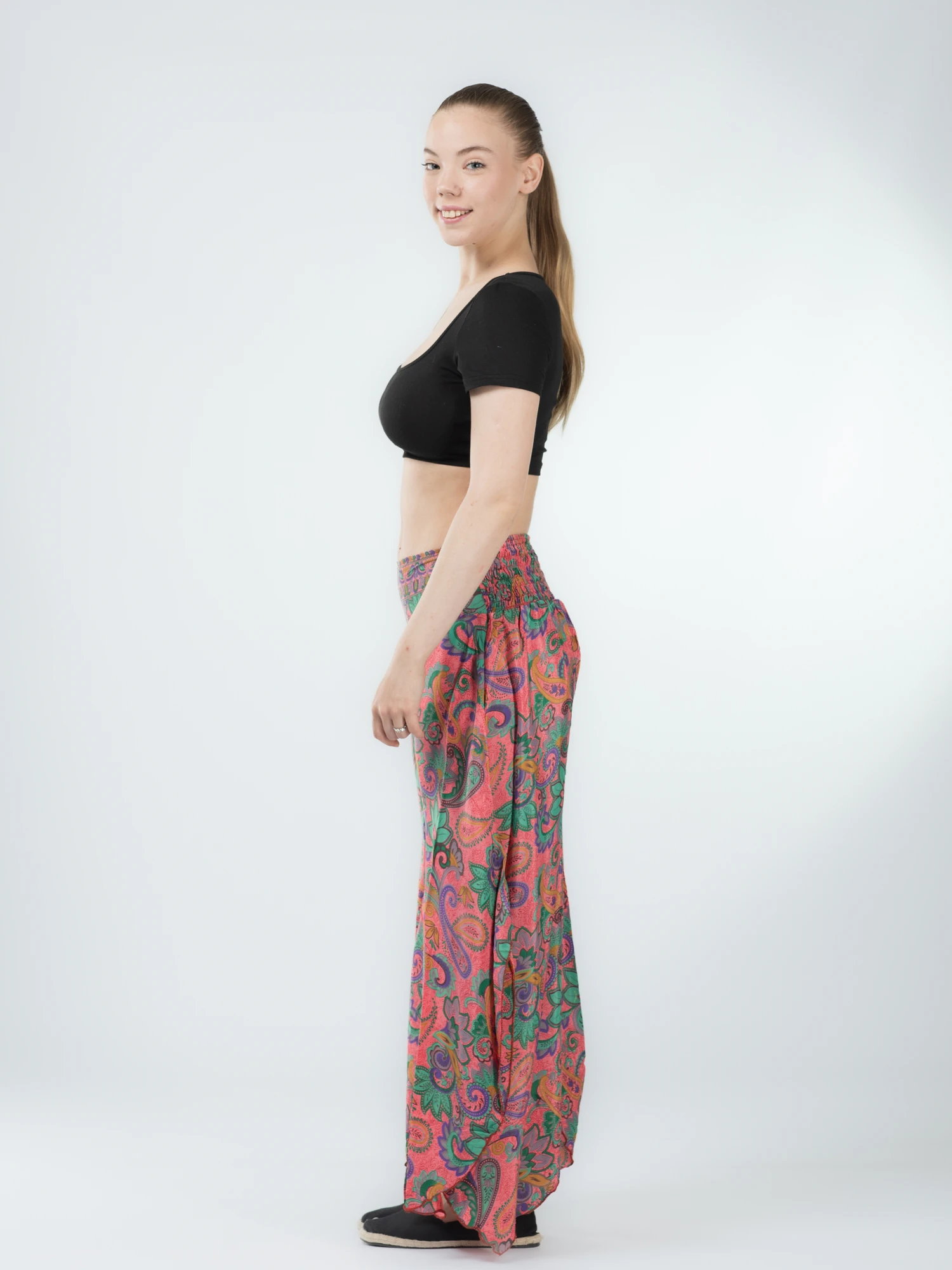 Pantaloni Petal Tips din material fluid - Model 65 [3]