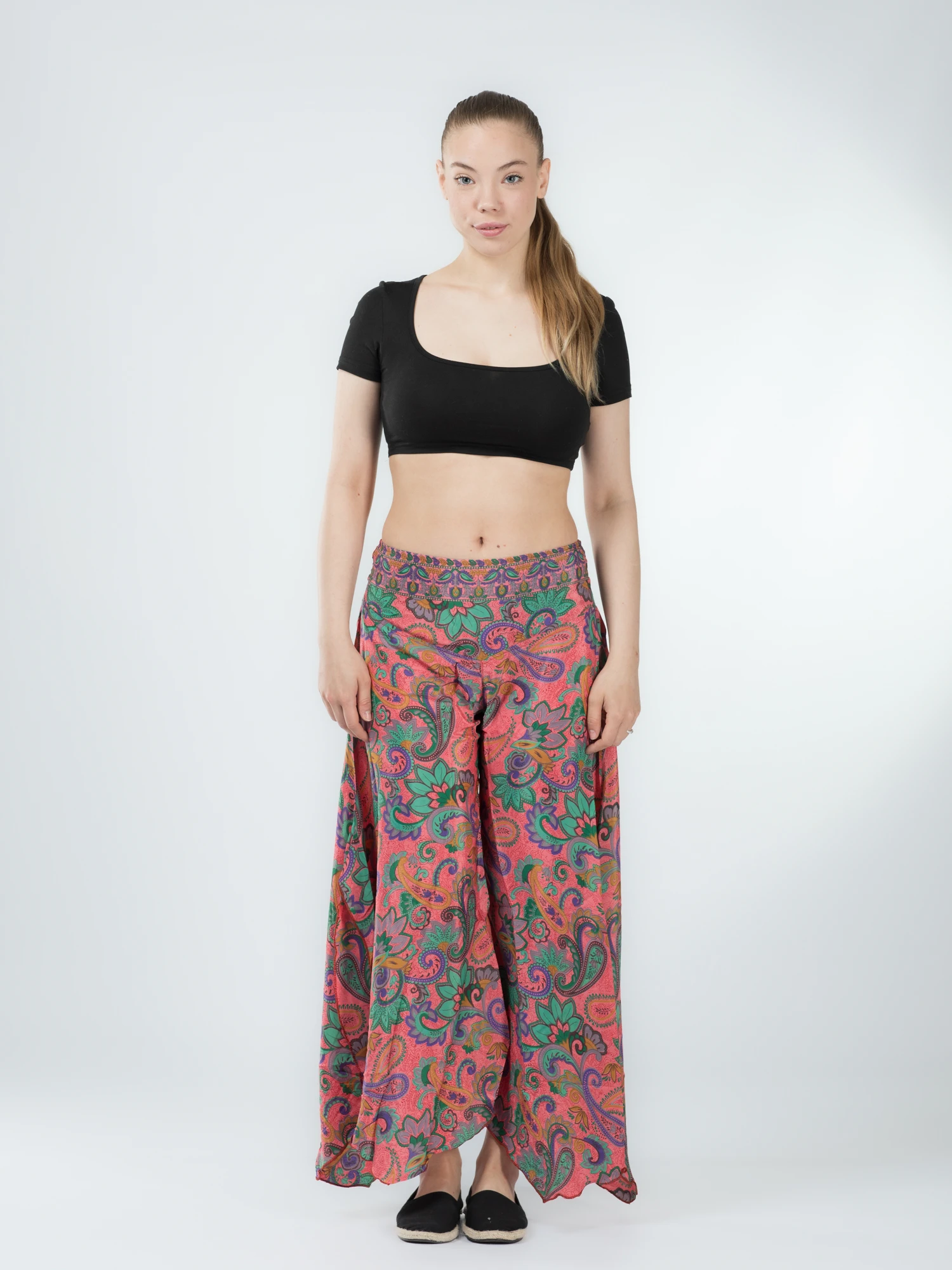 Pantaloni Petal Tips din material fluid - Model 65 [2]