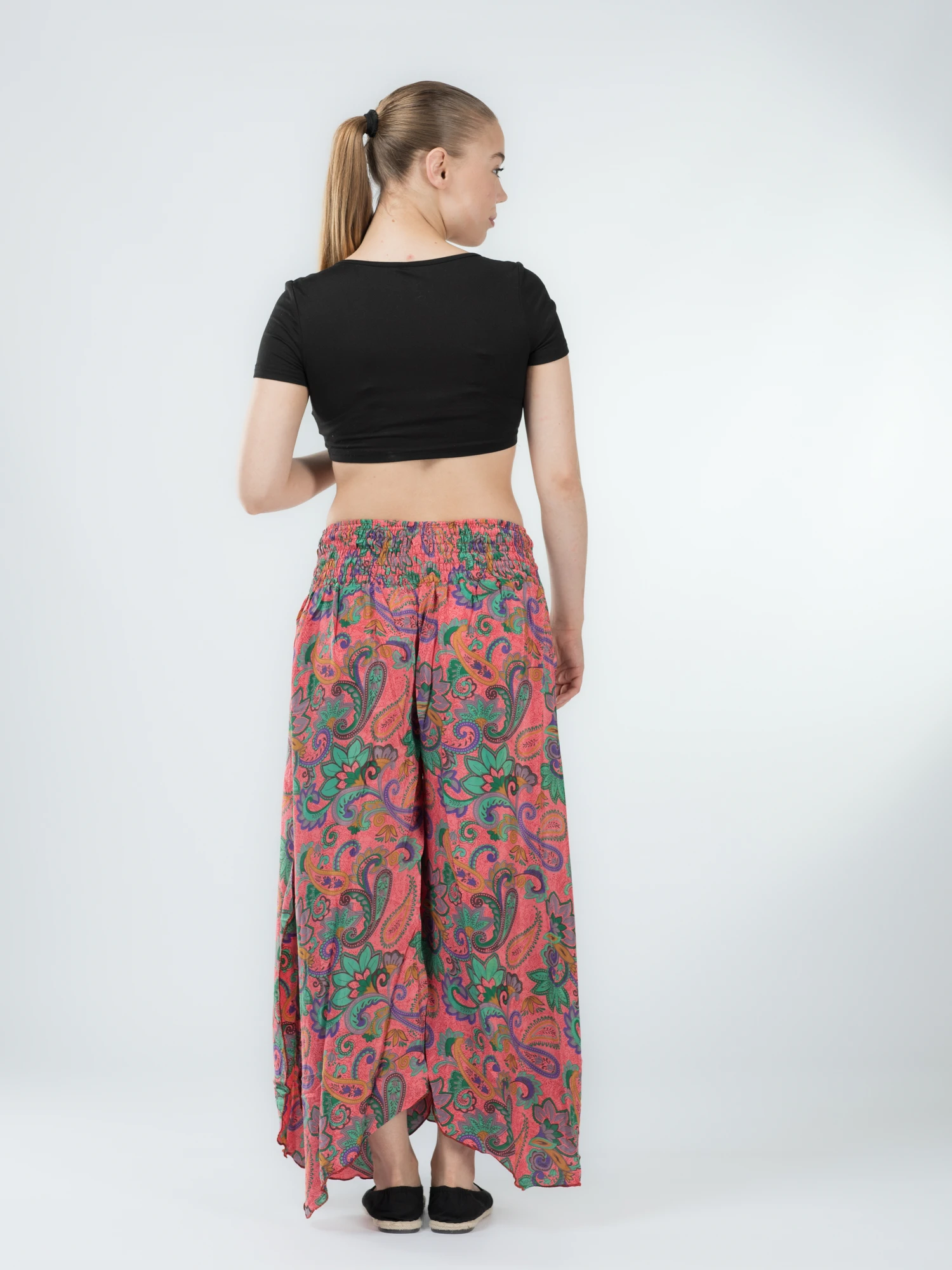 Pantaloni Petal Tips din material fluid - Model 65 [4]