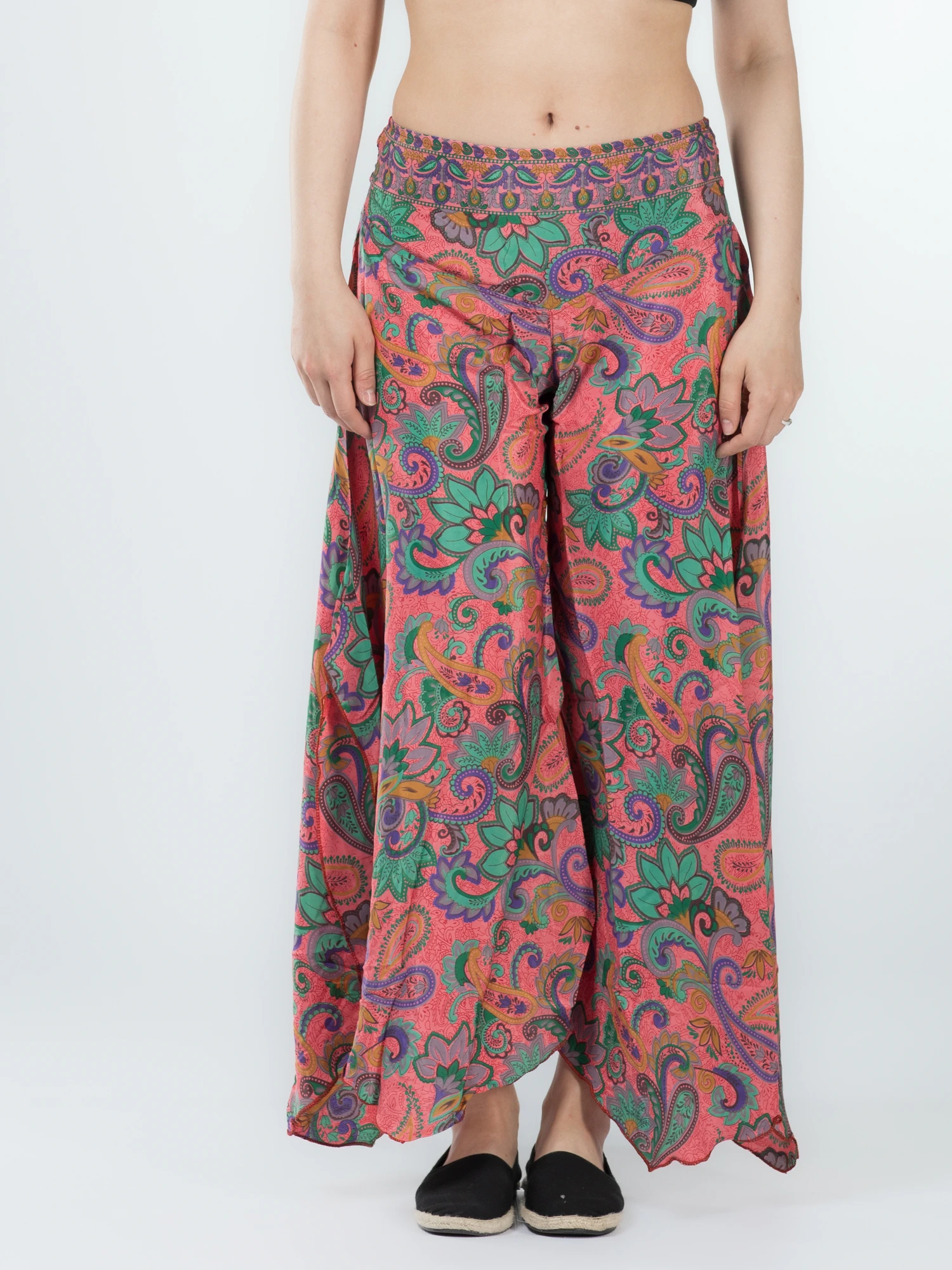 Pantaloni Petal Tips din material fluid - Model 65 [1]